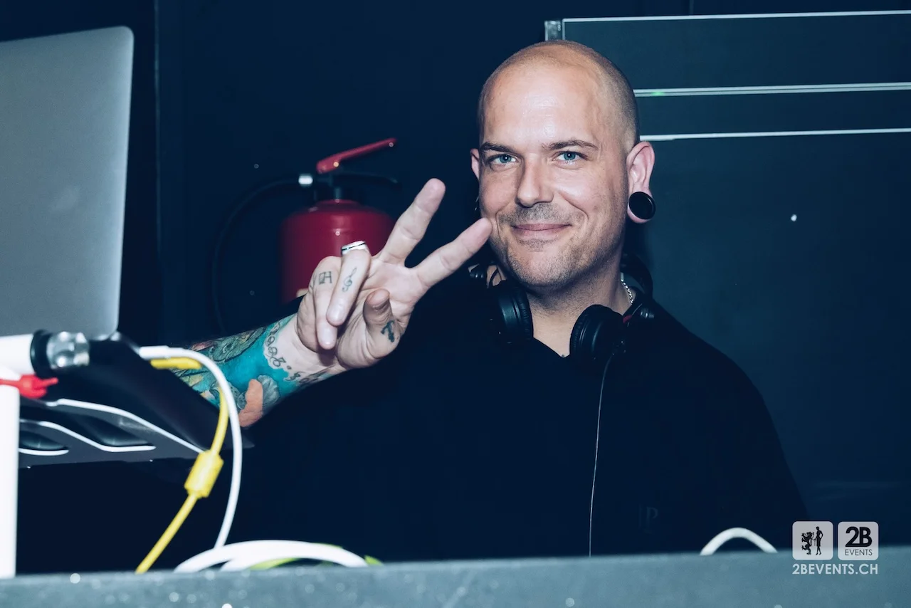 DJ Tomahawk auf der DJ-Party