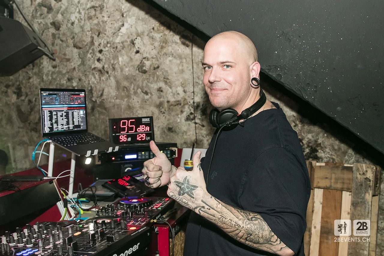 DJ Tomahawk auf der DJ-Party